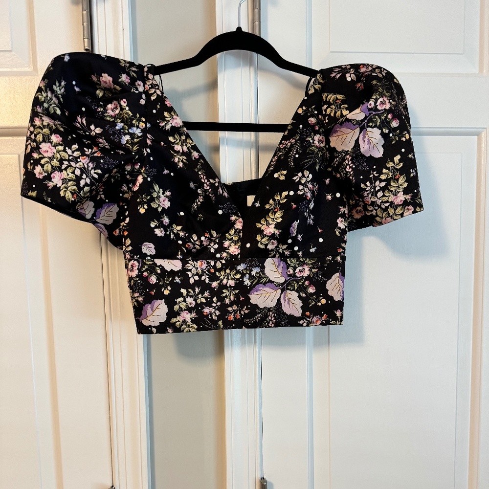 AMUR Sedona Floral Puff Sleeve Crop Top - Picture 2 of 5